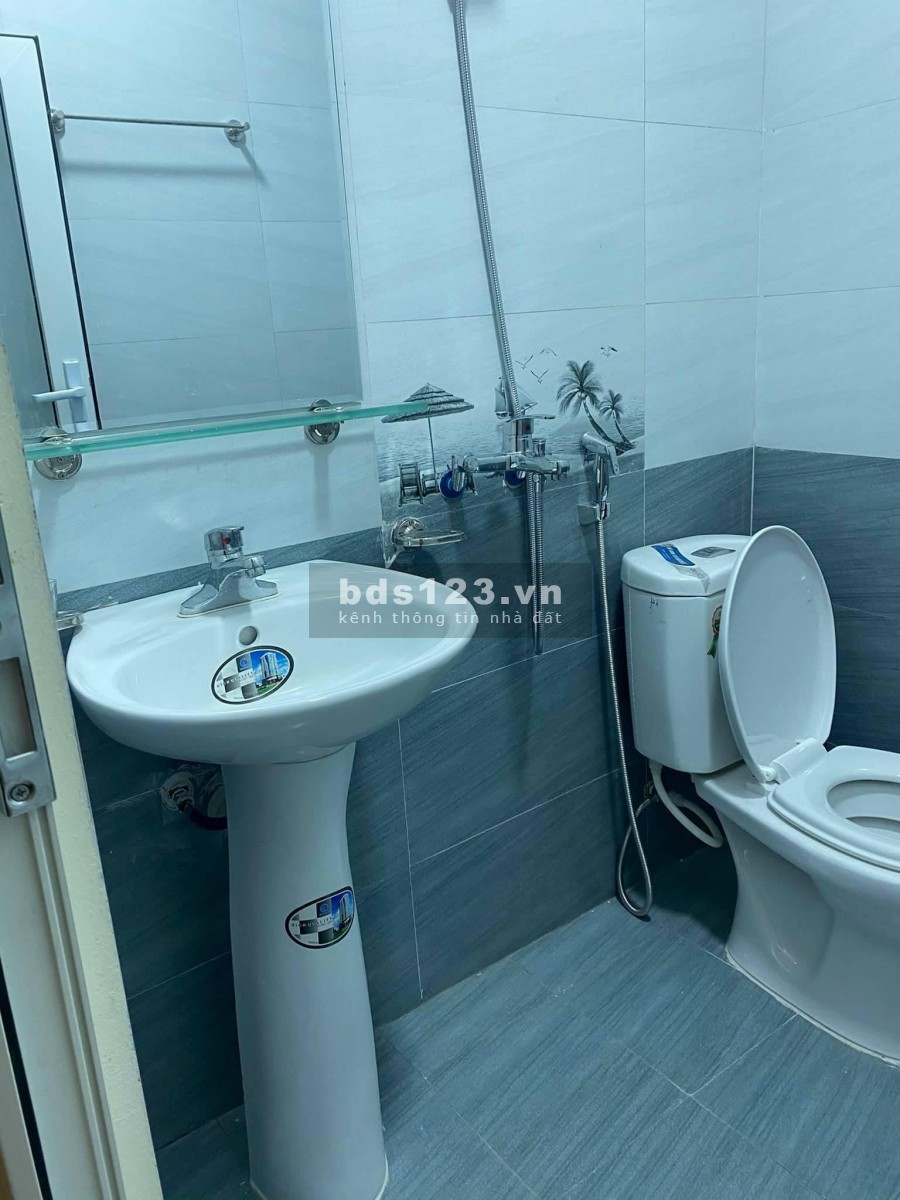 Bán nhà Thanh Lân ngõ 3 gác 2 thoáng nhà đẹp, đường lớn, khu an ninh