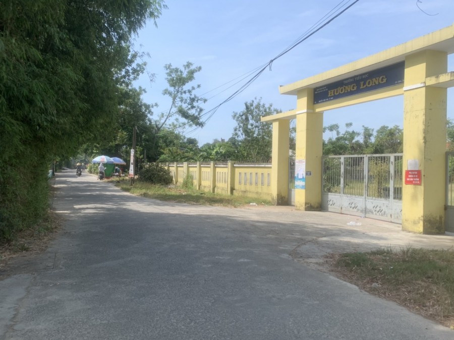 Bán đất 1000m2 Nguyễn Phúc Chu, Huế, đã có sổ sẵn, đường vào rộng