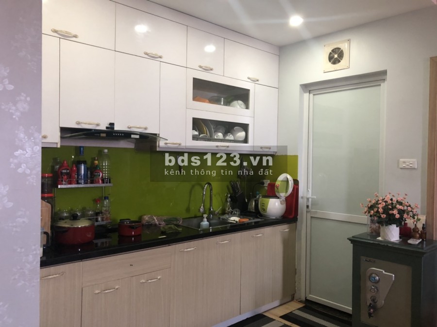 Cần bán gấp căn hộ 1 ngủ tại khu đô thị mới Nghĩa Đô, 45m2 giá 1.6 tỷ.