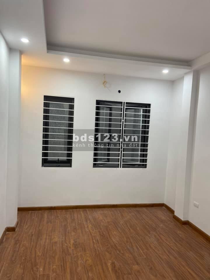 Bán nhà mặt phố Hoàng Mai 8,29 tỷ, vị trí đẹp như mơ, kinh doanh, oto đỗ