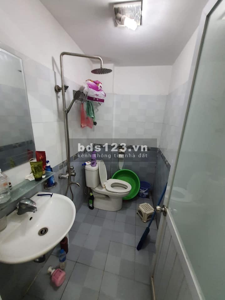 Bán nhà 79 Cầu Giấy, chủ nhà tặng nội thất, dt 60m2, mt 4m, 5 tầng, giá 4 tỷ