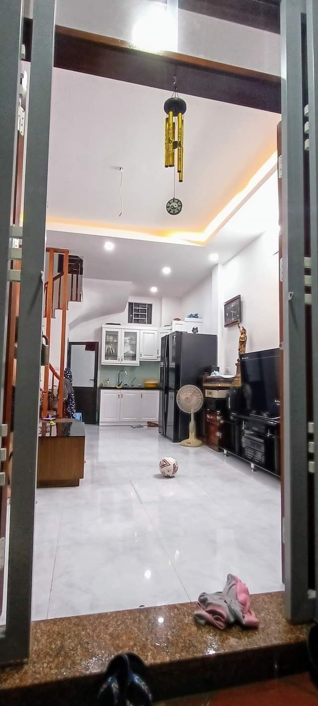 Nhà bán, Xuân Đỉnh DT 40m, 5 tầng, mt 4m, giá 3.3 tỷ, Quận Bắc Từ Liêm