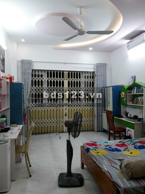 Nhà 1 lầu diện tích: 4x20m, hẻm xe hơi Huỳnh Tấn Phát, phường PT, Quận 7