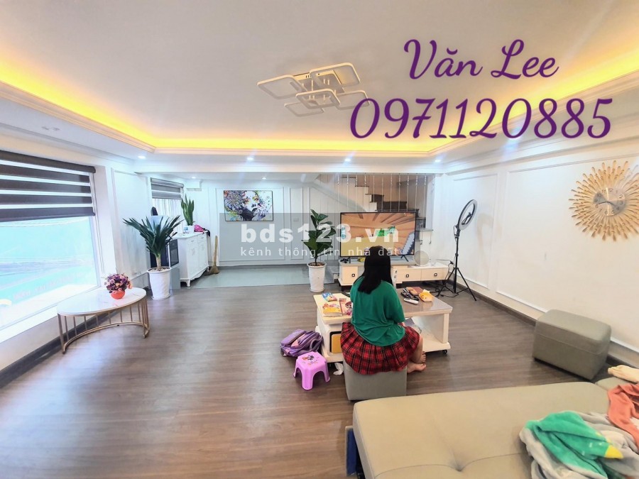 Nhà Đền Lừ Hoàng Mai, dt 62m2, 7 tỷ, gara, ô tô tránh, kinh doanh tấp nập
