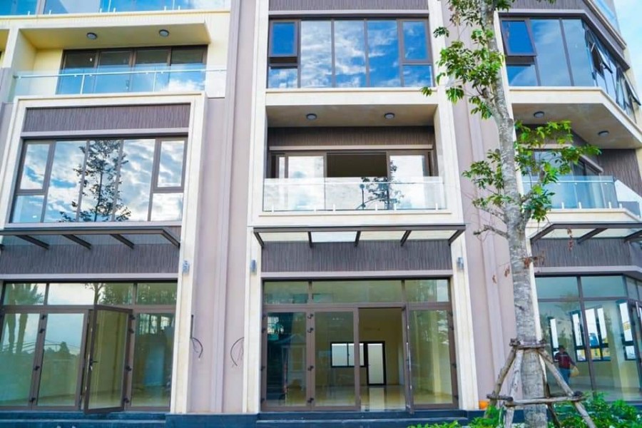 Giao dịch liền tay nhận ngay ưu đãi với Gem Sky World giá bán 3 tỷ, bàn giao đầy đủ giấy tờ