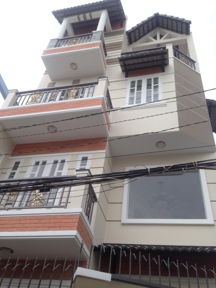 Nhà đẹp 5 tầng xe hơi chạy quanh nhà Thích Quảng Đức hơn 5.5 tỷ