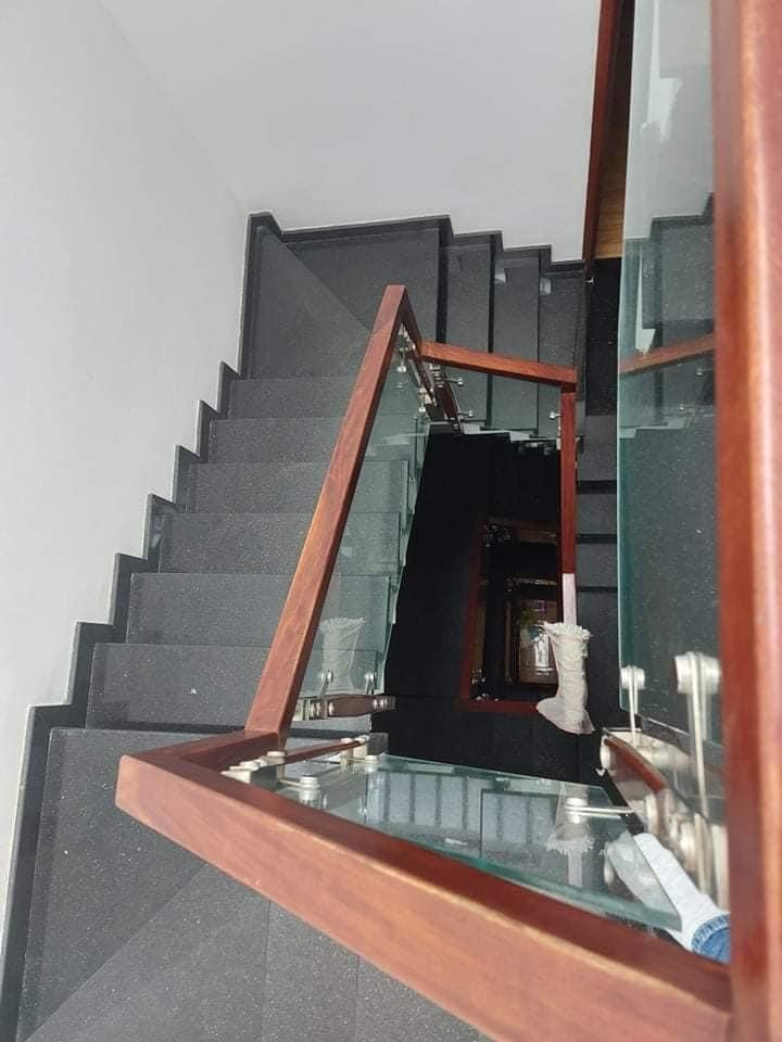 Bán nhà Hoàng Hoa Thám Tân Bình, HXH, 50m2, 5 tầng giá 8.8 tỷ TL