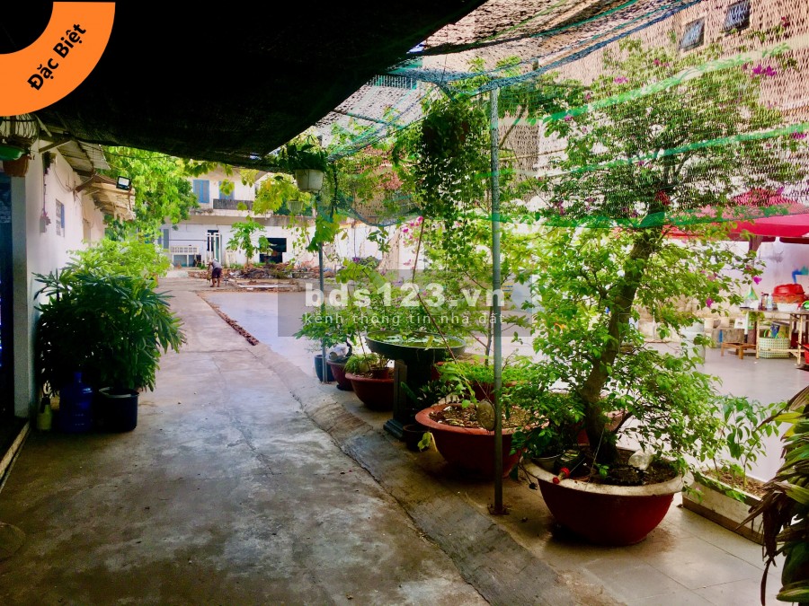 Bán lô đất mặt tiền đường Đặng Văn Bi, bề ngang 14m giá 135 tỷ. Liên hệ 0933 135 460 làm việc chính chủ