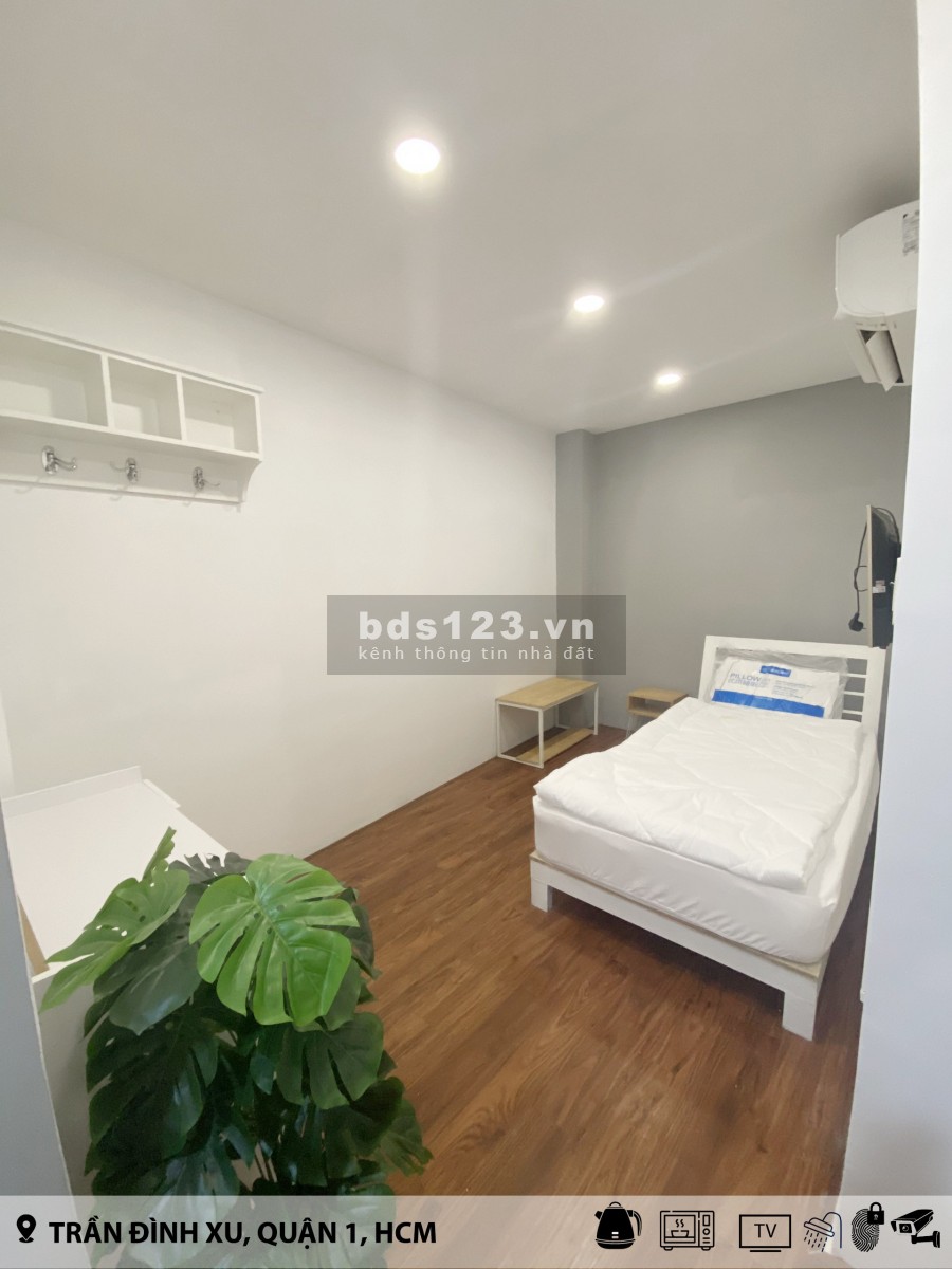 Cho thuê căn hộ giá rẻ đường Trần Đình Xu Quận 1, có sẵn đồ