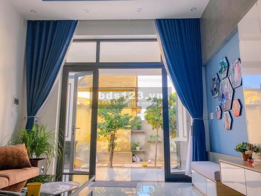 Dịch bán gấp nhà mặt phố tại trung tâm Dĩ An có sổ hồng riêng giá rẻ