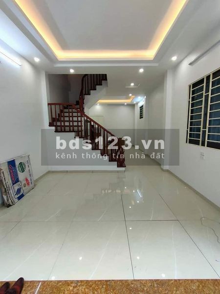 Bán nhà Đặng Tiến Đông 3 phòng ngủ, mới 100%, giá bán 4.6 tỷ, chính chủ