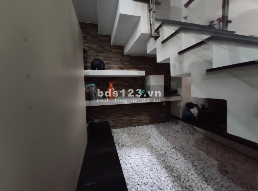 Bán Nhà Đẹp Đường 9m Khu VIP Hoàng Việt Tân Bình, 8PN, 5x22m, Giá 16,7 tỷ.
