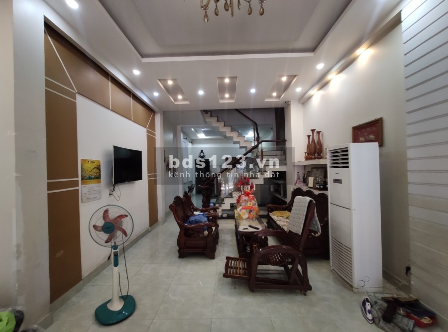 Bán Nhà Đẹp Đường 9m Khu VIP Hoàng Việt Tân Bình, 8PN, 5x22m, Giá 16,7 tỷ.