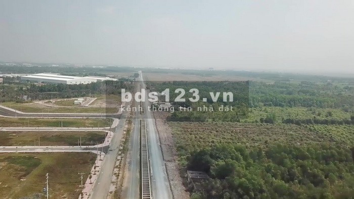 Bán và chuyển nhượng đất 4.5ha khu công nghiệp khu vực Đức Hòa Long An