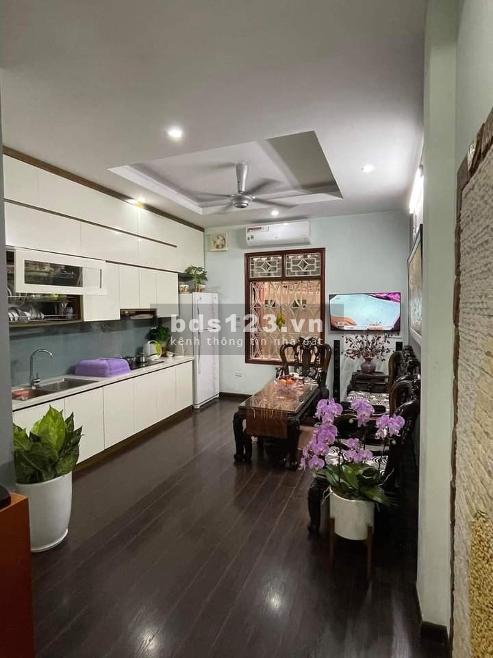 Siêu hót, bán nhà, triều khúc, ô tô vào nhà, đường ngõ ô tô tải, khu phân lô, mặt tiền rộng