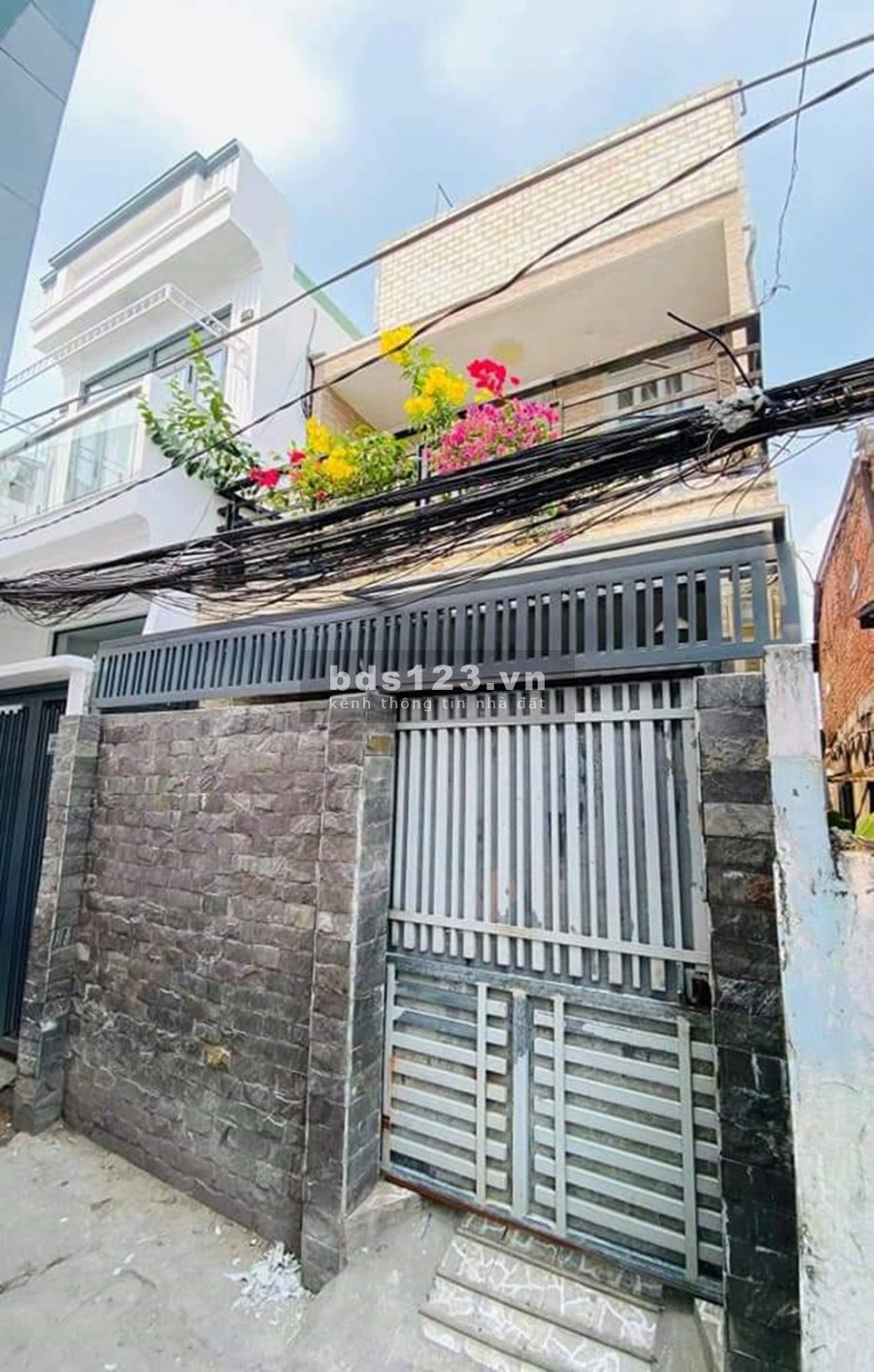 Bán nhà gấp Nơ Trang Long, p12, Bình Thạnh, 2 lầu, 64m2, Giá 3.85 tỷ.