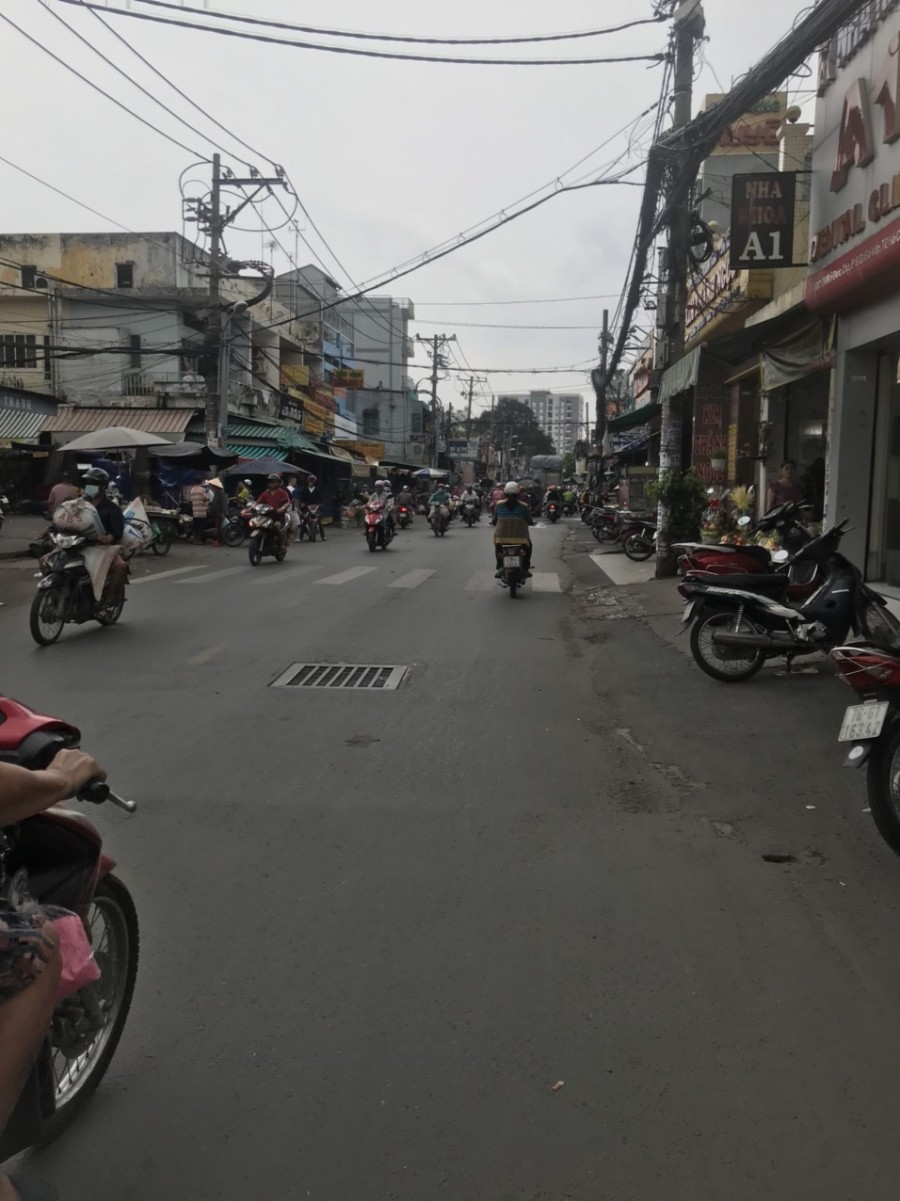 Bán nhà mặt tiền hẻm xe hơi 4 tânfg đúc, dt 55m2, Phạm Văn Chiêu, giá 4.95 tỷ