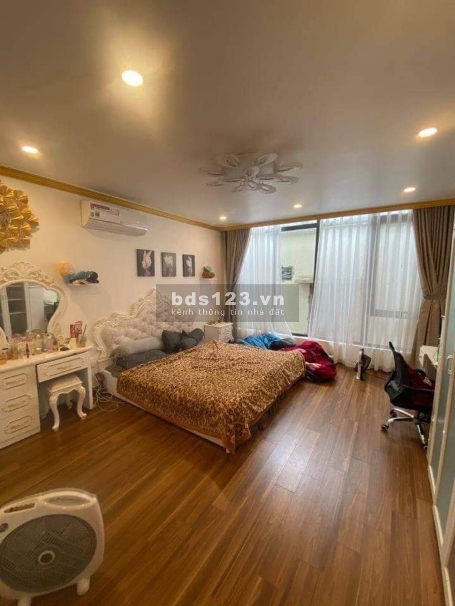 Ở VIP Quan Hoa, Cầu Giấy 55m2, 5 tầng, Ô tô tránh, Giá 7,6 tỷ