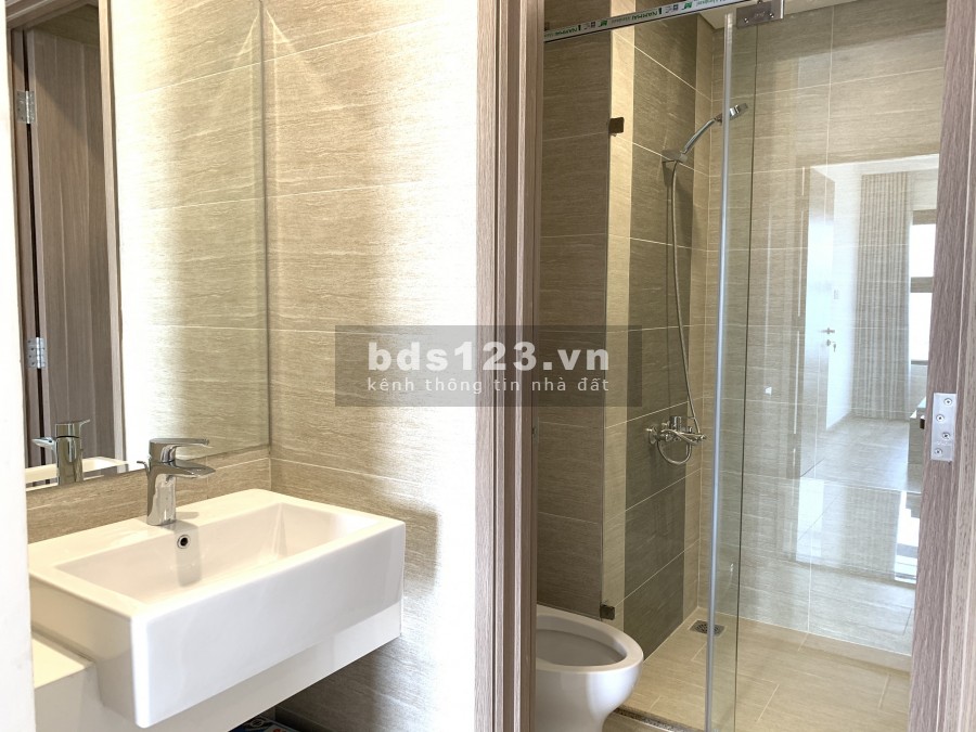 Em đang có căn 2 phòng ngủ full đồ tại Vinhomes Smart City, cần cho thuê 8.5tr