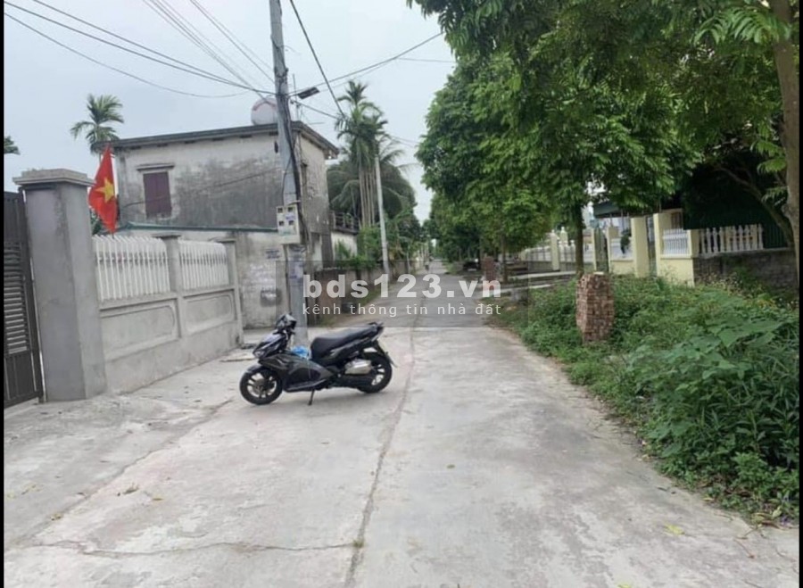 Chủ nhà cần tiền gấp muốn bán căn nhà mới xây dt 198m2 tại Cộng Hoà, Nam Sách Hải Dương