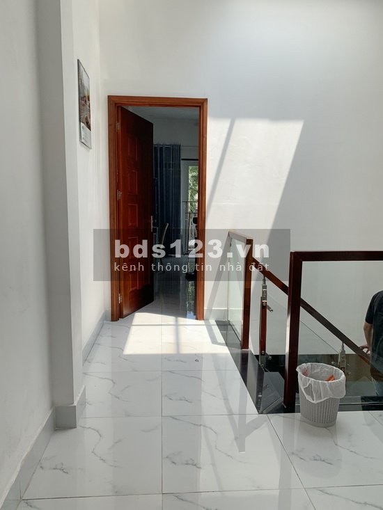 Nhà 1 lầu đúc hẻm xe hơi 1135 Huỳnh Tấn Phát, phường Phú Thuận, Quận 7