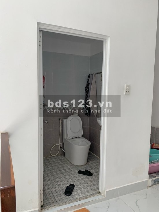 Nhà 1 lầu đúc hẻm xe hơi 1135 Huỳnh Tấn Phát, phường Phú Thuận, Quận 7