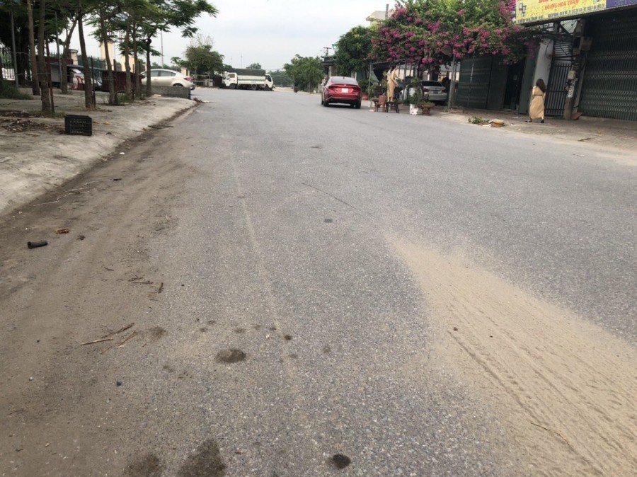 Bán gấp 43m2 mặt kinh doanh sầm uất Vân Nội – Đông Anh, đối diện chợ rau Vân Trì, lh 0979040629