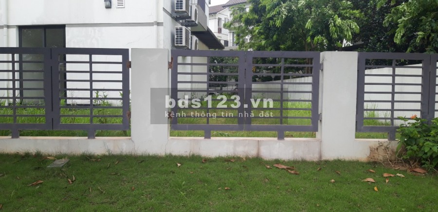 Bán biệt thự view hồ Vinhomes Thăng Long 233m2 giá chỉ 111tr/m2 giá bán 26 tỷ