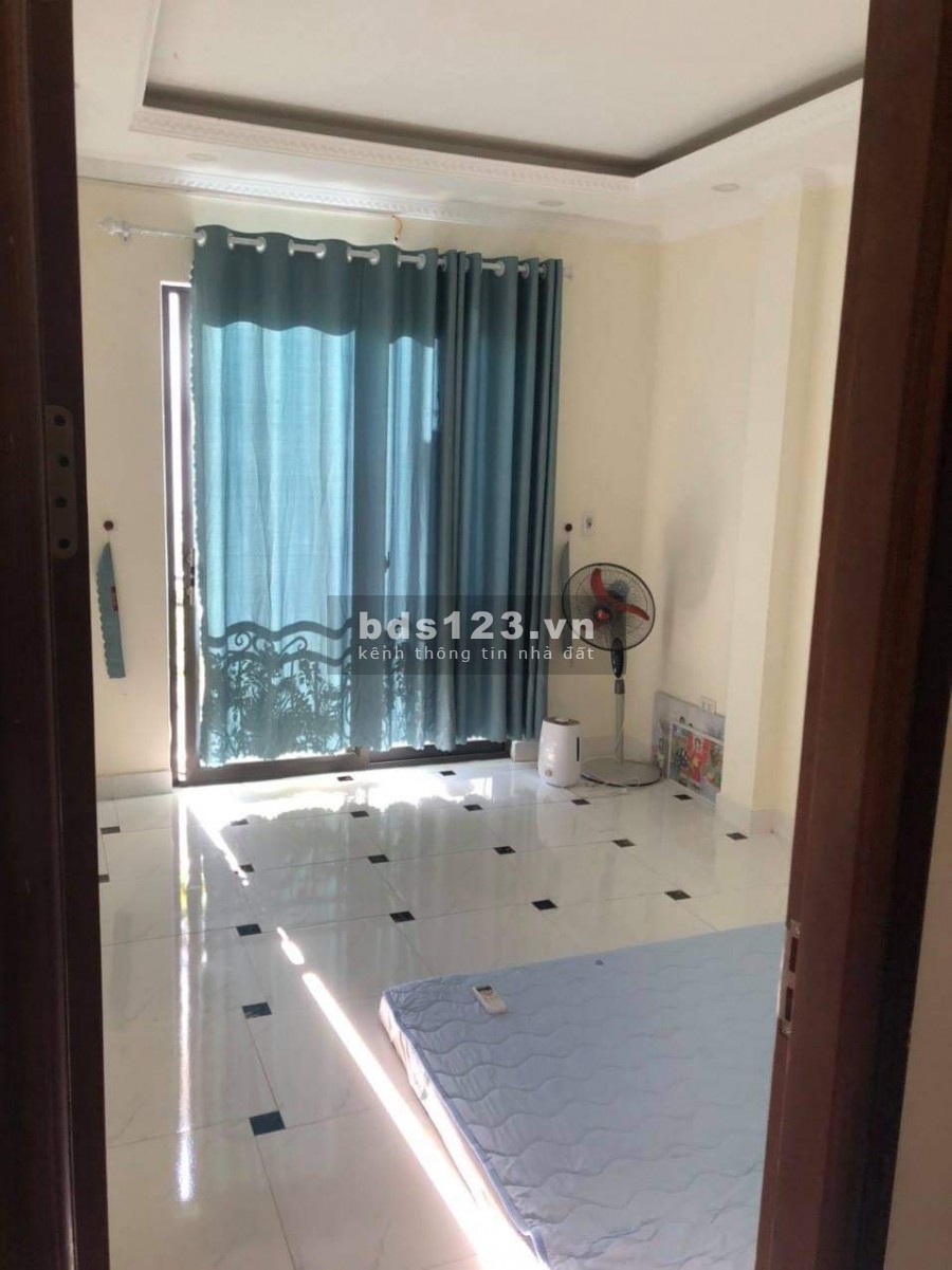 Chính Chủ nhờ (Bán Gấp) Nhà Hồ Tùng Mậu DT: 90m X 5 tầng, phân lô gara ô tô kinh doanh văn phòng. Giá sốc: 65tr/m.