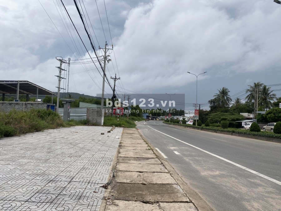 Bán Nhanh Lô Đất 2 Mặt Tiền Đường 30/4 TP. Phú Quốc