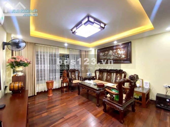 Siêu hiếm, bán nhà Nguyễn Đức Cảnh, 50m2 x 5T, mới cứng, chỉ 3.55 tỷ