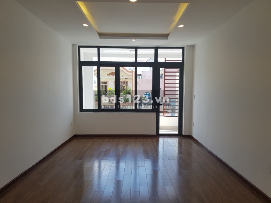 Bán Nhà Phố Trung Tâm Quận Bình Thạnh Đường Hoàng Hoa Thám. DT: 83m2. LH: 0932155399.