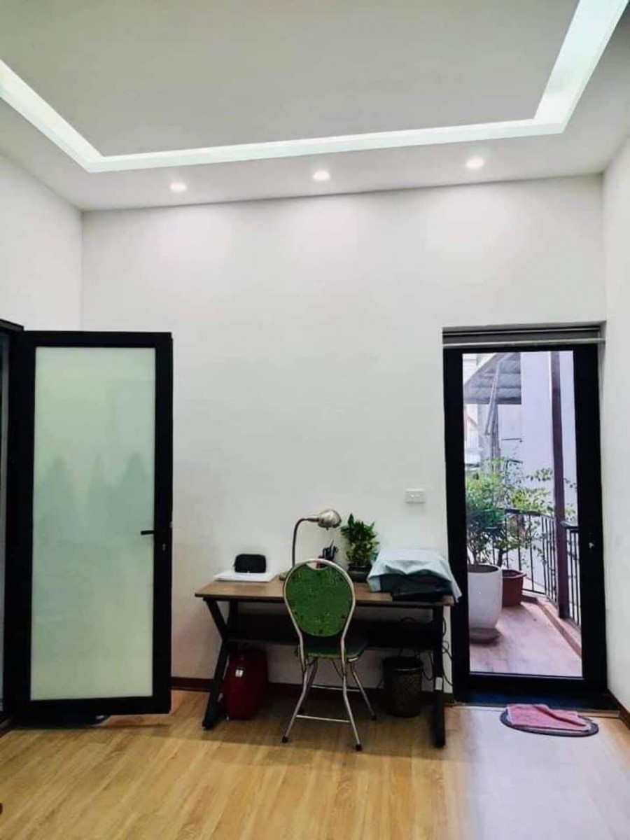 Siêu phẩm biệt thự sân vườn Quận Đống Đa có dt 56mx4t giá chỉ nhỉnh 4 tỷ