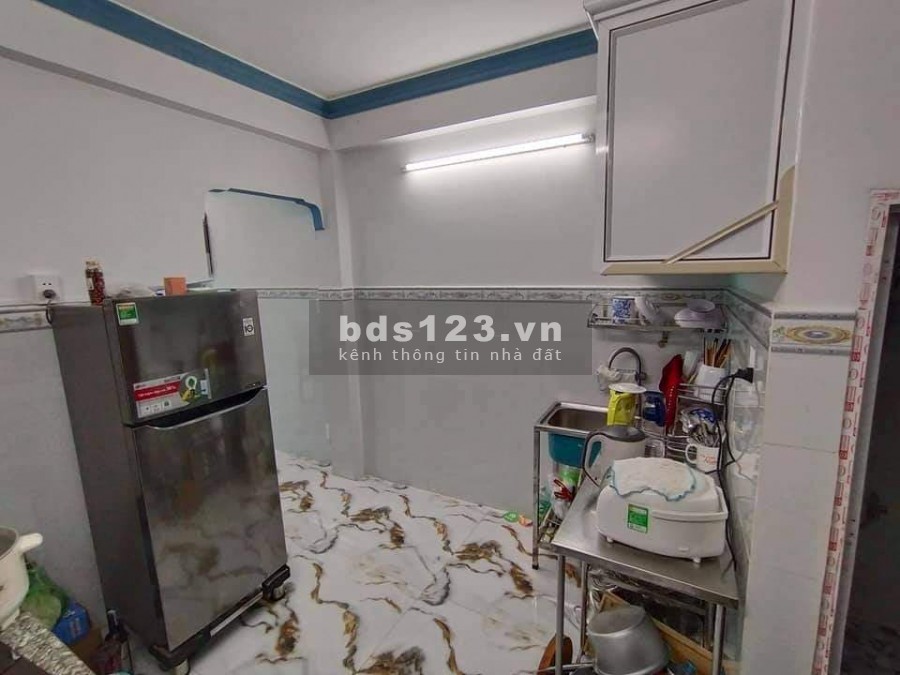 Nhà mới 4 Tầng BTCT giá 6.5 tỷ Quận Bình Thạnh liên hệ chính chủ 0914978038