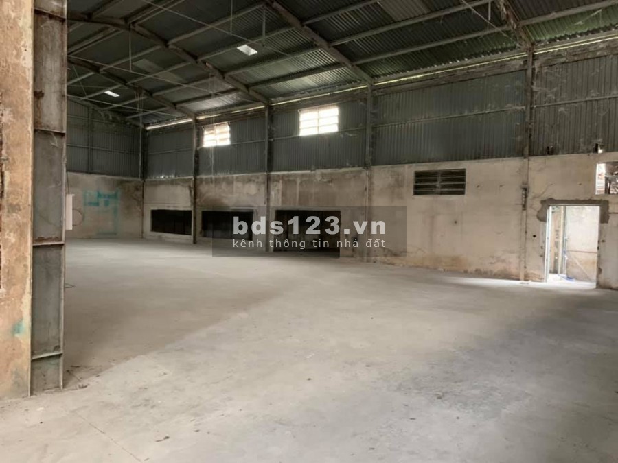 Nhà xưởng 955m2 giá 17 tỷ 5, ngang 18.2m x dài 35m nở hậu chữ L, xưởng cao 10m, đường 6m Vĩnh Lộc A, Bình Chánh