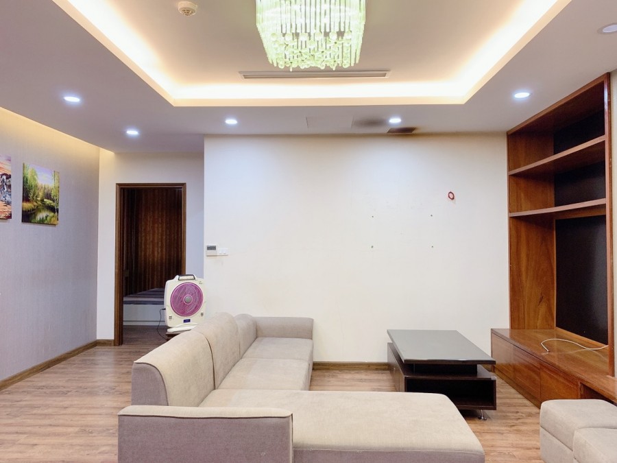 Mặt phố Trần Đăng Ninh, Quận Hà Đông, dt 40m2, gia nhỉnh 5 tỷ, sổ riêng