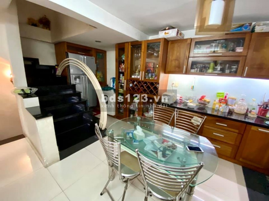 Hẻm xe tải quay đầu, Bàu Cát, Quận Tân Bình, dt 72m, 4 tầng, giá 9.9 tỷ