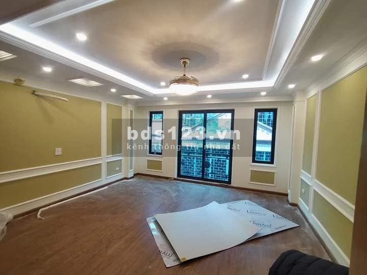 Nhà mới ở ngay Hồ Tùng Mậu, 34m2, 5 tầng, gara Ô tô, nhỉnh 5 tỷ