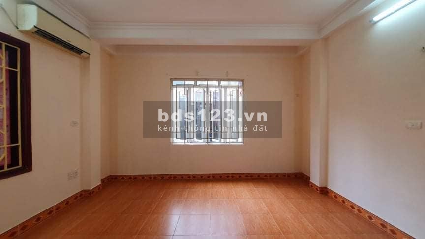 Nhỉnh 2 tỷ có nhà 4 tầng đẹp trung tâm Quận Hai Bà Trung, lô góc sổ riêng, 3 phòng ngủ