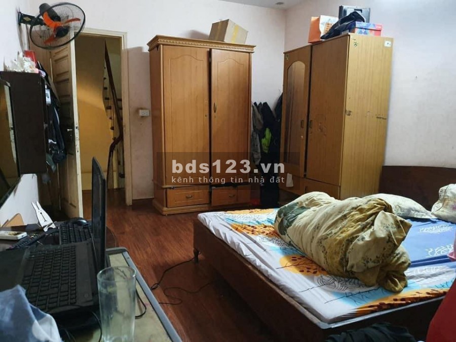 Nhà đẹp full nội thất ngõ 184 Hoa Bằng. DT 30m2, 6 tầng, mt 3.5m. giá 3.15 tỷ