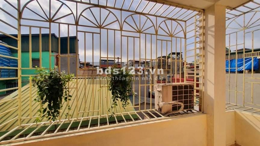 Nhỉnh 2 tỷ có nhà 4 tầng đẹp trung tâm Quận Hai Bà Trung, lô góc sổ riêng, 3 phòng ngủ