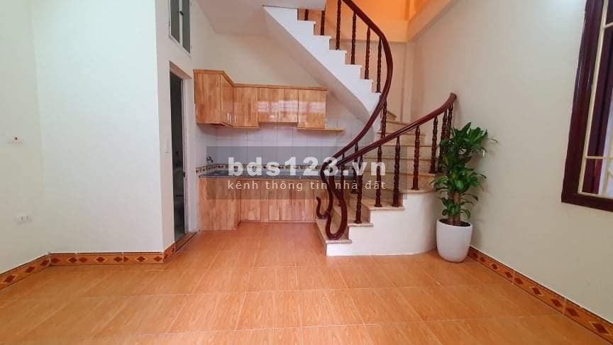 Nhỉnh 2 tỷ có nhà 4 tầng đẹp trung tâm Quận Hai Bà Trung, lô góc sổ riêng, 3 phòng ngủ