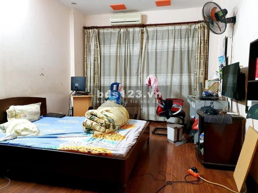 Nhà đẹp full nội thất ngõ 184 Hoa Bằng. DT 30m2, 6 tầng, mt 3.5m. giá 3.15 tỷ