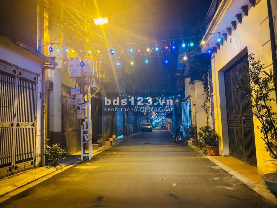 Bán đất tặng nhà phố Tân Mai, ô tô đỗ cửa, dt 50m2, mặt tiền 5m, chỉ 4.7 tỷ