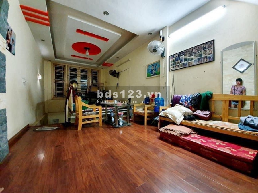 Nhà đẹp full nội thất ngõ 184 Hoa Bằng. DT 30m2, 6 tầng, mt 3.5m. giá 3.15 tỷ