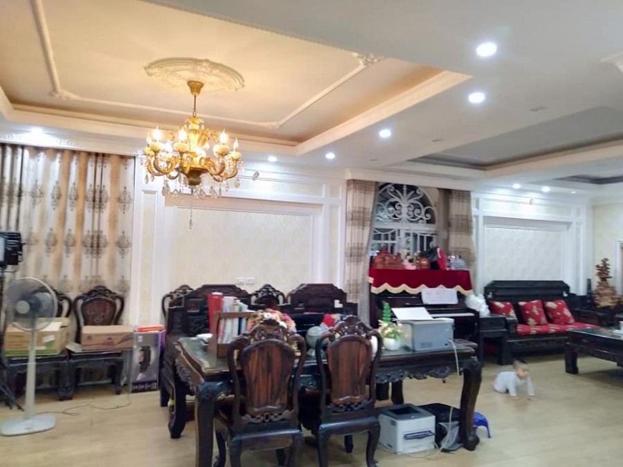 Biệt thự đẳng cấp châu Âu giữ lòng Hà Đông, dt 170m2, 3 tầng, 1 tầng hầm, giá 17.5 tỷ