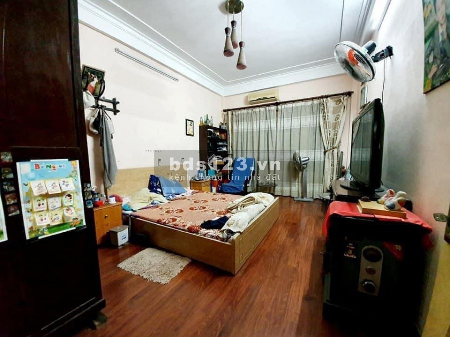Nhà đẹp full nội thất ngõ 184 Hoa Bằng. DT 30m2, 6 tầng, mt 3.5m. giá 3.15 tỷ