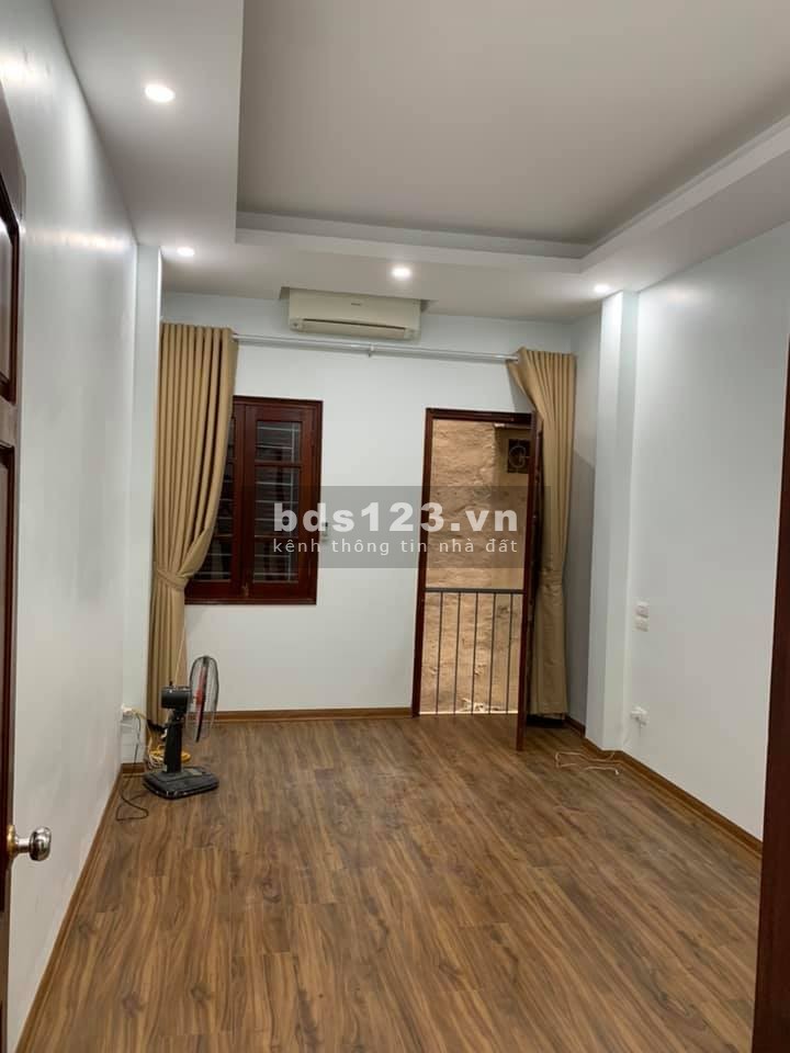 Nhà đẹp 4 tầng ở Khương Trung, Thanh Xuân sổ chính chủ, nhỉnh 3 tỷ