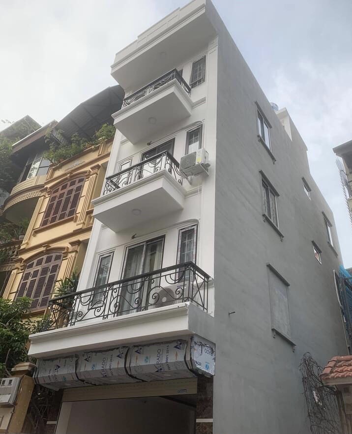 Bán nhà mặt phố Lương Khánh Thiện 54m,5T, nhà đẹp, kinh doanh, gara ôtô.