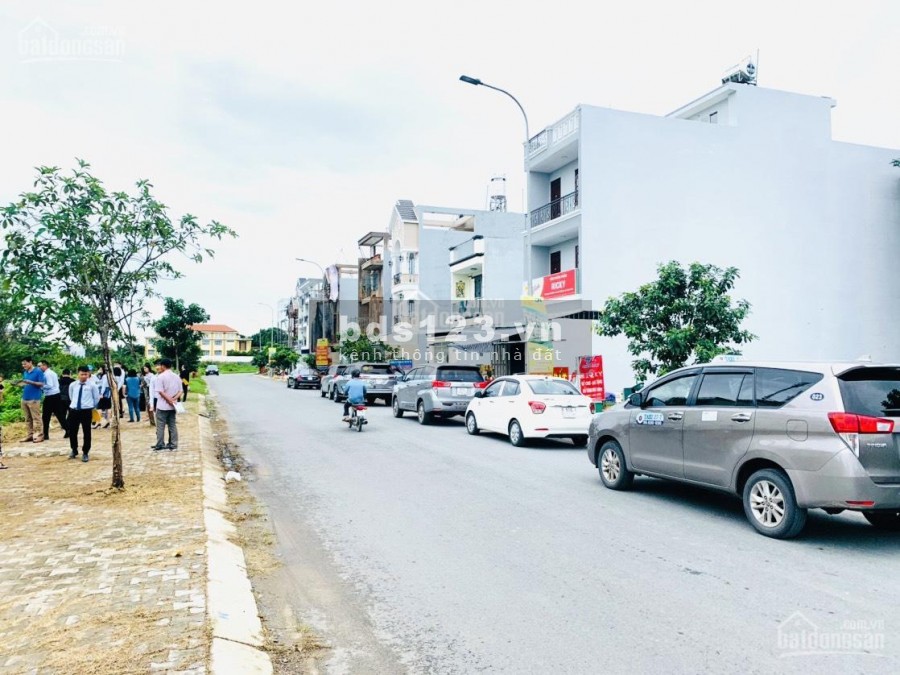 Bán nền đất 85m2, mt Võ Văn Vân ngay vòng xoay Trần Văn Giàu, sổ hồng riêng, xây tự do